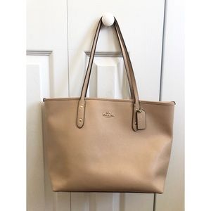Coach leather zip top city tote